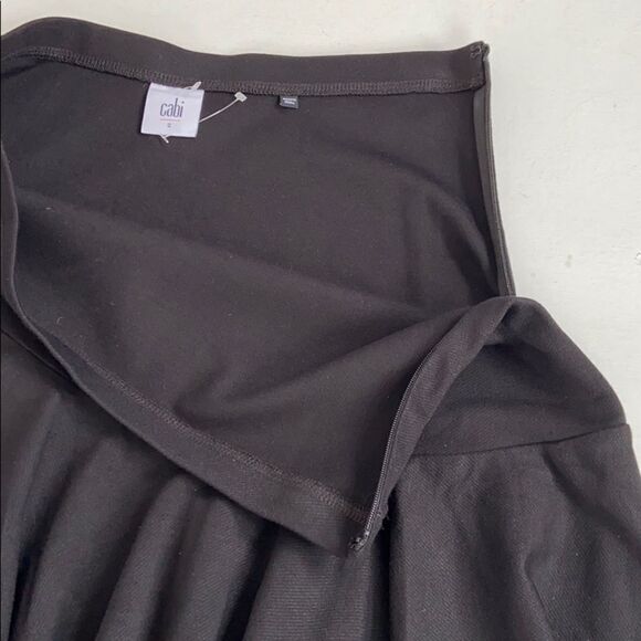 Like new CAbi skater style skirt - Picture 5 of 7
